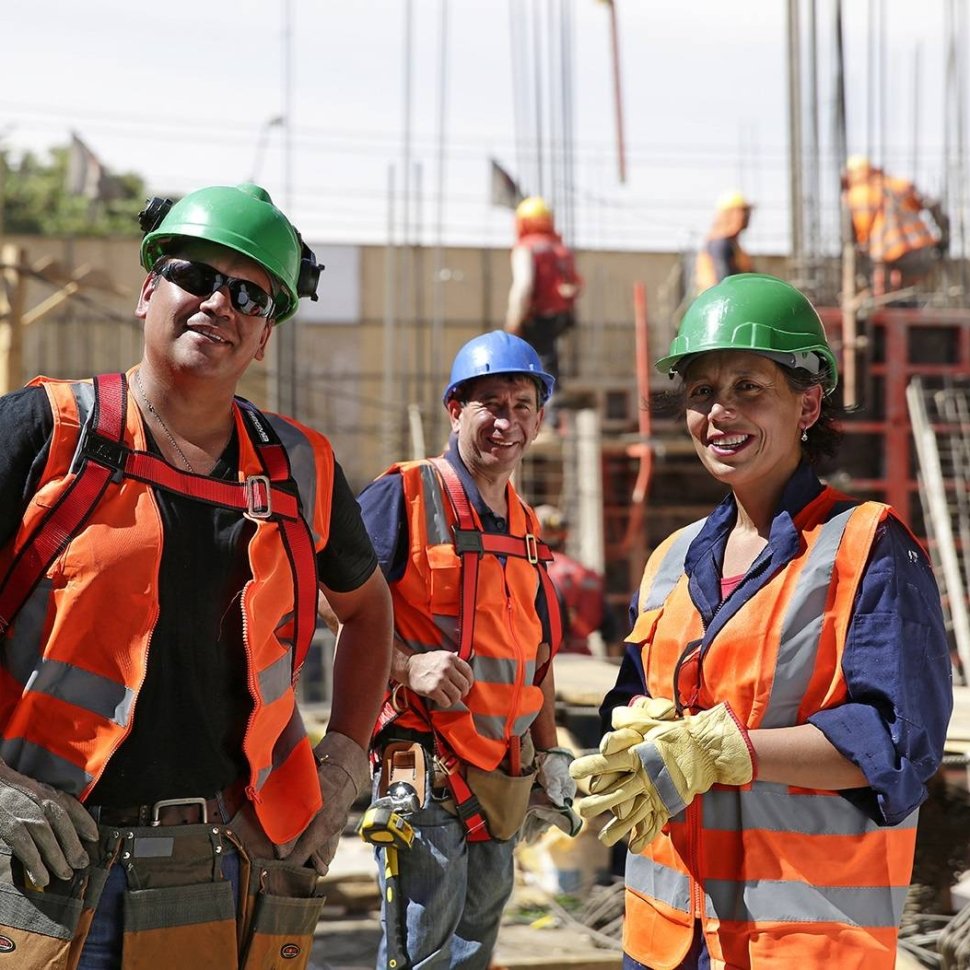 construccion-trabajadores-40-horas.jpeg__1440x2000_q70_subsampling-2